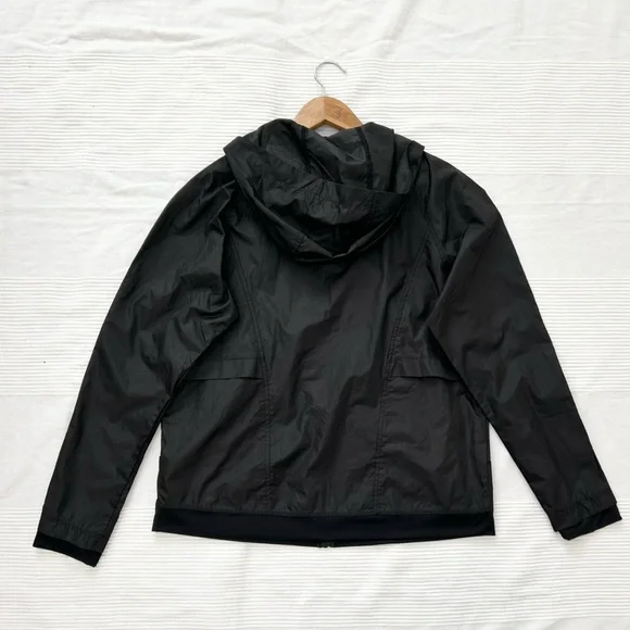 Layer 8 Essential Windjacket - Picture 10 of 12